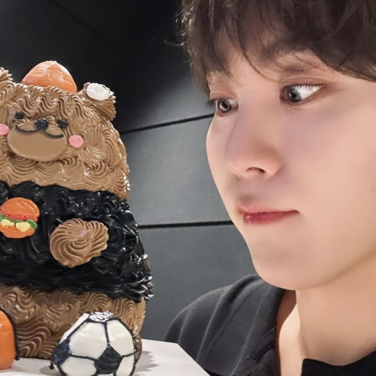 hourly seungkwan tweet media