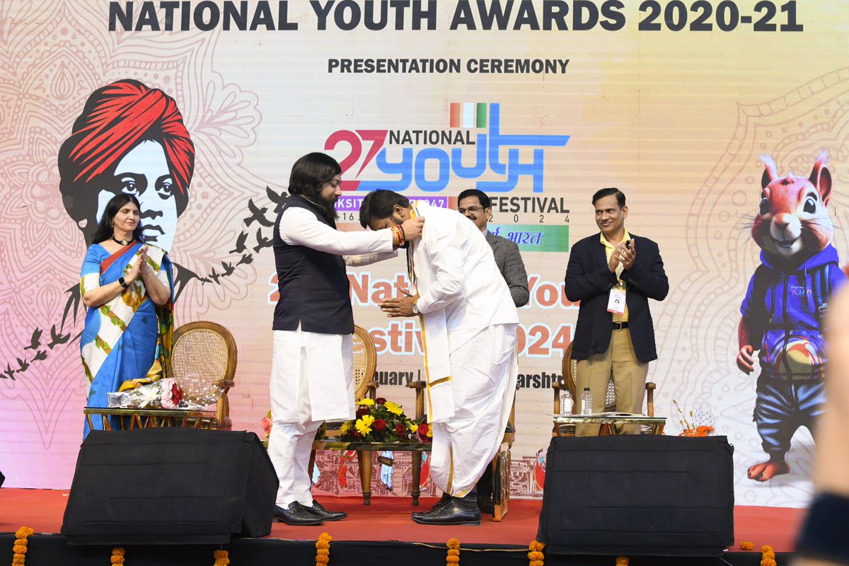 Thrilled to be part of the #NationalYouthAwards in Nashik, celebrating the incredible achievements of our youth!
Under the leadership of Hon PM Sh @narendramodi ji, we're committed to empower the next generation!Honoring the winners who inspire us with their passion & dedication.