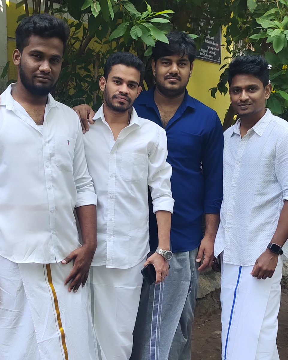 itzsulthan's tweet photo. ஆரியப் பழமை மறையட்டும்,
சமத்துவ திராவிடம் மலரட்டும்.
இனிய பொங்கல் மற்றும் தமிழ்ப் புத்தாண்டு நல் வாழ்த்துகள் ..!!

திருவள்ளுவராண்டு 2055

#சமத்துவப்பொங்கல் https://t.co/rzpo2pK7fx
