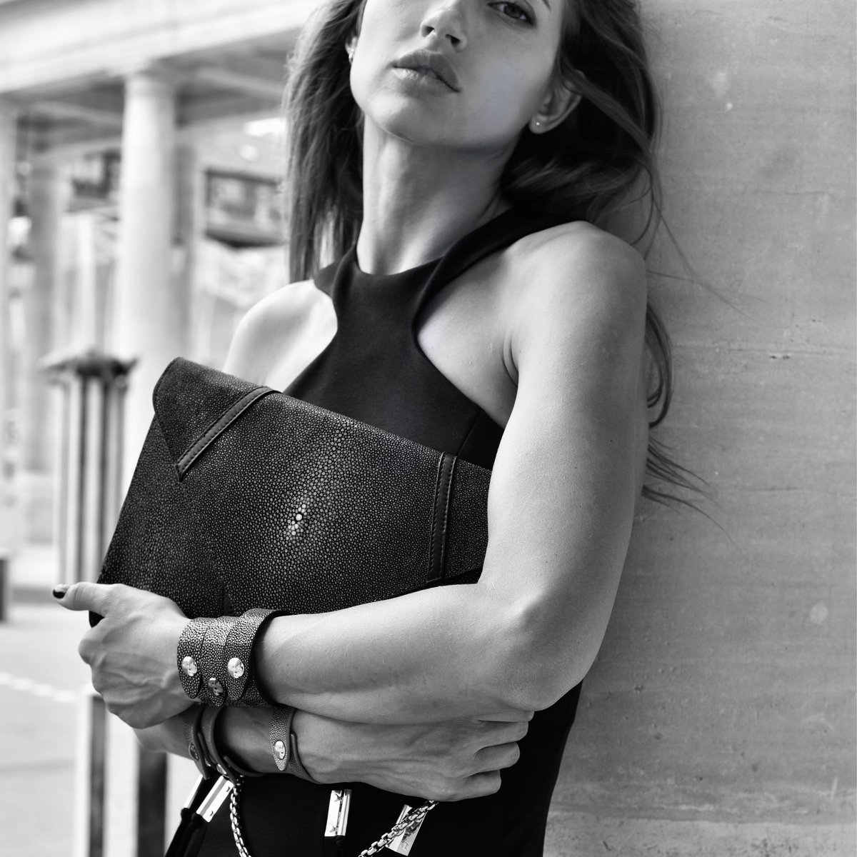 In our pursuit of freedom, we find its essence in authenticity. Freedom emerges from living an authentic life, where the epitome of bravery is in unfiltered self-expression. #DeGalluchat #EspritLibre #Freedom #Authenticity #Thruth #galuchat #shagreen #stealthluxury #luxury #luxe