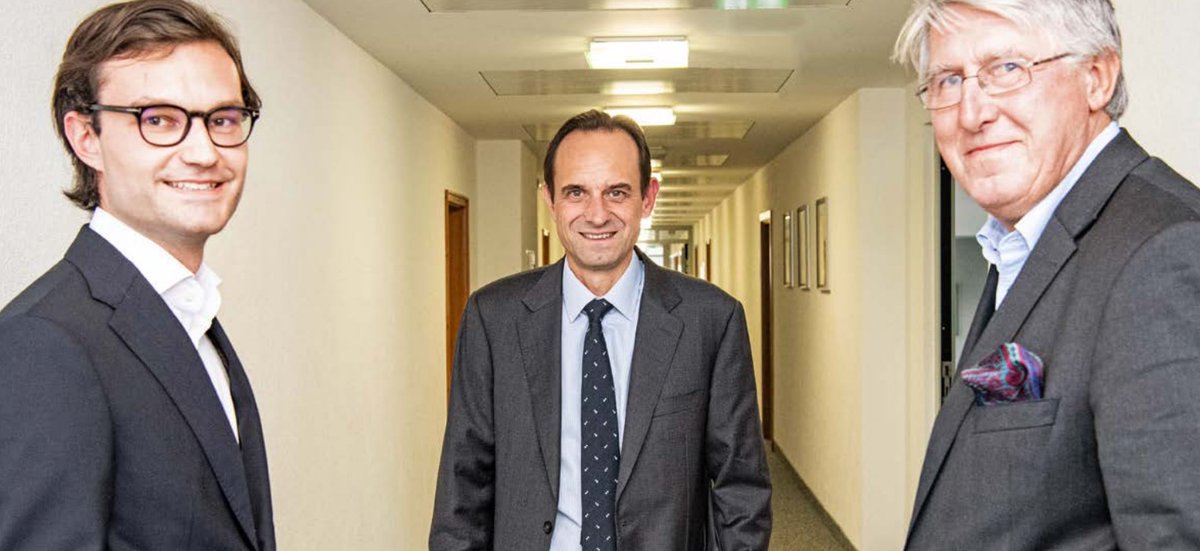 bdvb_ev's tweet image. Das neuste Präsidentengespräch! Willi Rugen und Dominik Damast sprachen mit Mark Branson, dem Präsidenten der Bundesanstalt für Finanzdienstleistungsaufsicht, über Inflation, Zinsen und neuen Herausforderungen. Zu finden unter: epaper.koellen.de/bdvb/163/4/

#bdvb #bdvbaktuell