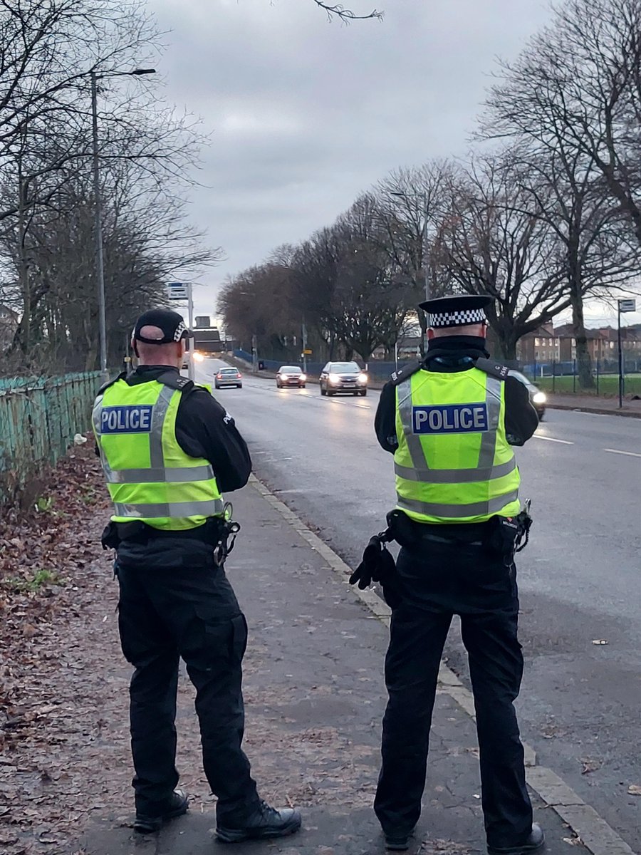 PSOSGlasgowCity's tweet photo. #GlasgowPoliceSouthEast
Officers were carrying out speed checks at Darnley Road and Nithsdale Road @ Leslie Road in response to reports of driving offences in the area.
#DriveSafe
#SpeedChecks
#SafetyFirst https://t.co/7QWtcUXYxw