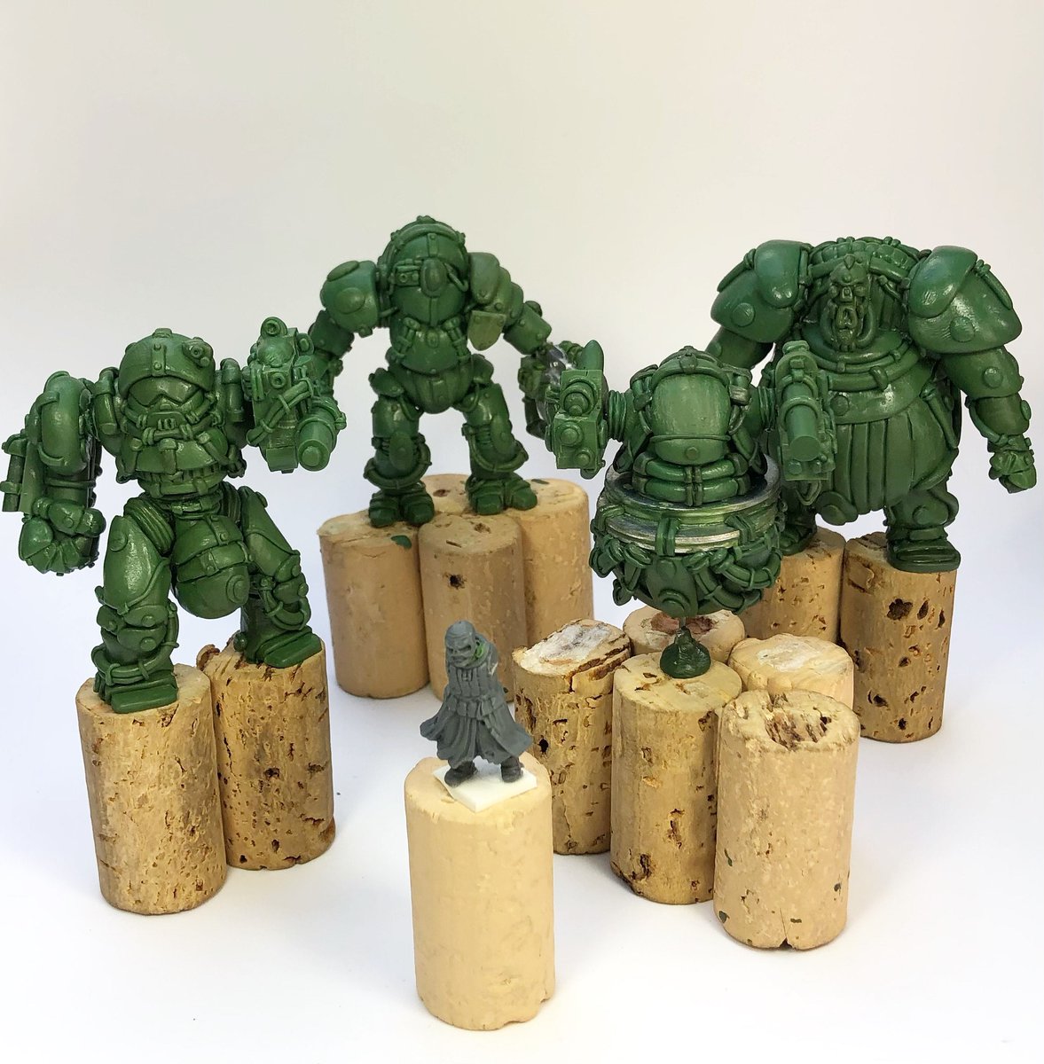 Dreadnoughts and Robots... Rogue Trader Inspired

#oldhammer #roguetrader #roguetrader40k #roguetraderera #ordomalleus #inquisition #inquisimunda #oldschoolgames #warhammer40k #warhammer40000 #paintingwarhammer40000 #vintageminiatures