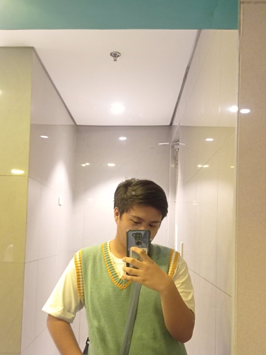 kyungminology's tweet photo. yes, and?                               oh, dawbi?

ISHcribbling Dreams
#ISHelcaDay
#Ishiworms14thWiggle https://t.co/QVGGL3dBL2