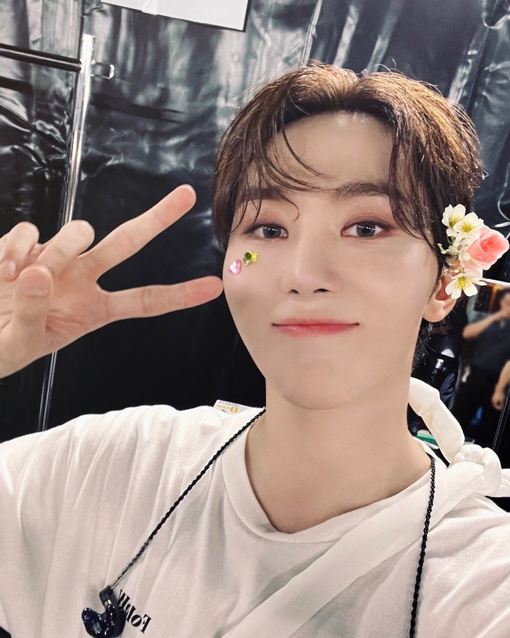 happy birthday to our seungkwan <3 we love u so so much #SEUNGKWAN #승관 #세븐틴 #SEVENTEEN #뿌이팅해야지_오늘은_승관이날 #happyBOOday