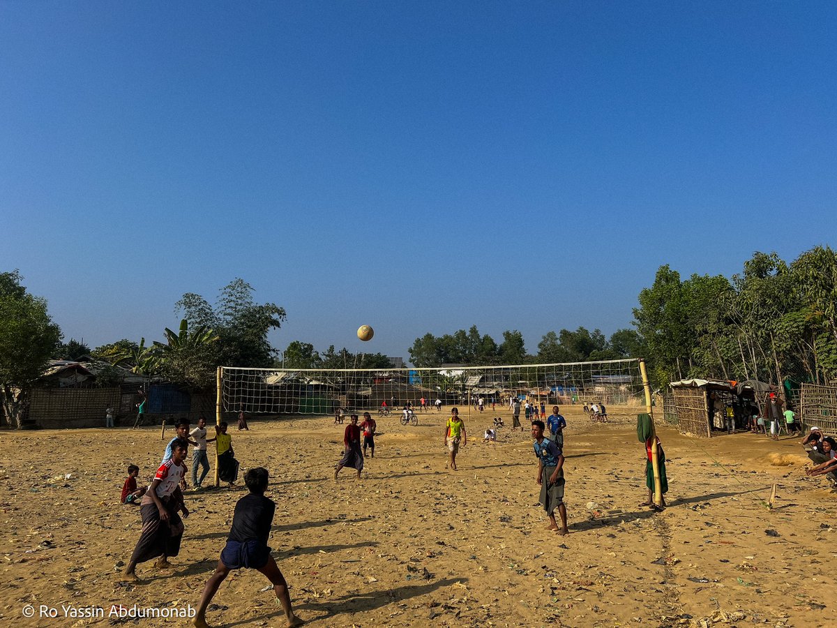 Volleyball….

#streetphotography #rohingya #refugees
#rohingyatographer #wintercollection