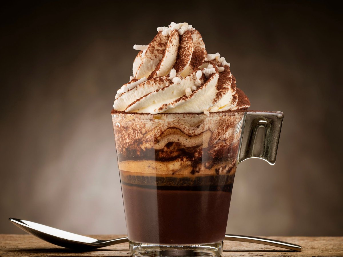 The Valentine's Chocolate Box is here! 12 luscious chocolate-flavored coffees, specialty chocolate bars, chocolate dunking stirrers, and more! Learn more at buff.ly/3vEB35W

#TheQueenBean #Coffee #CoffeeLover #Valentine