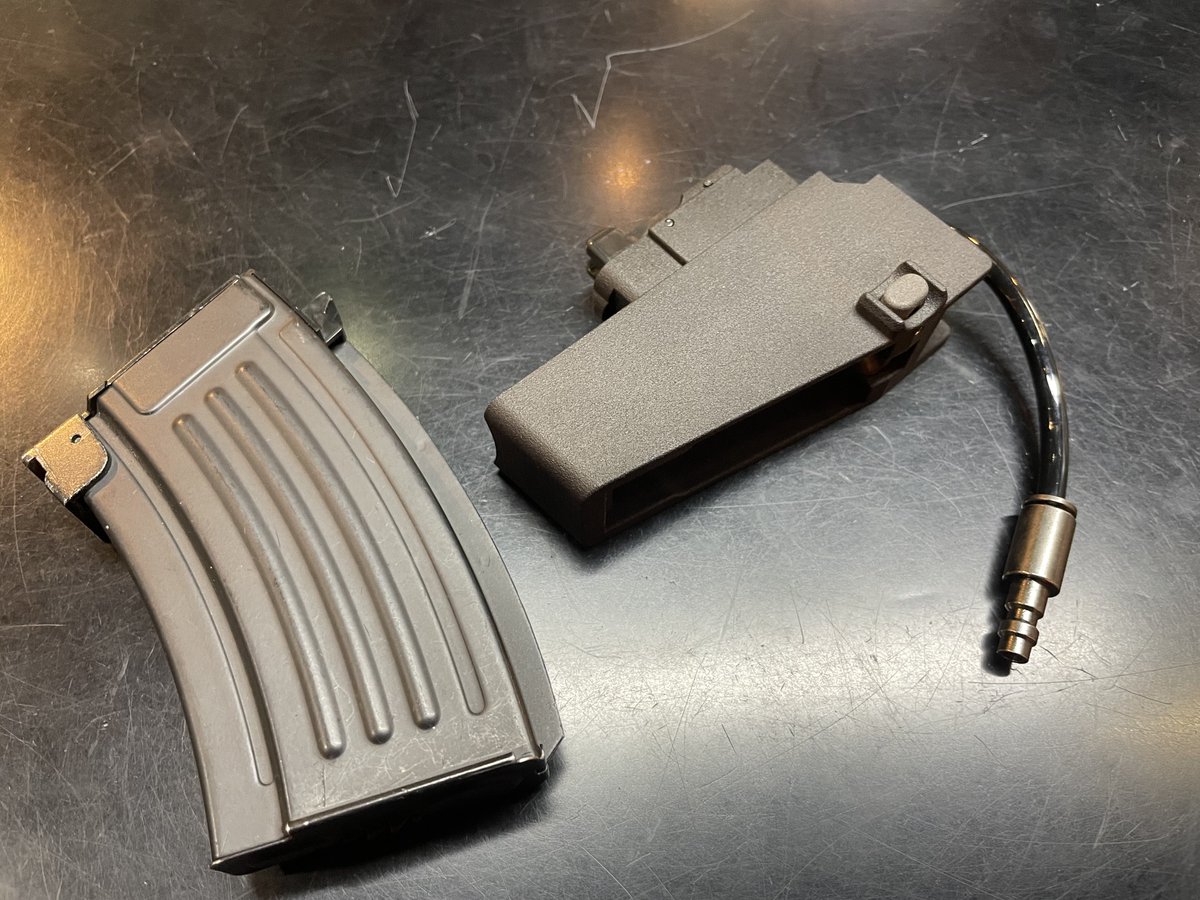 マルイのガスブロAKをオールシーズン沢山撃ちたいな♪ ハイ！『外部