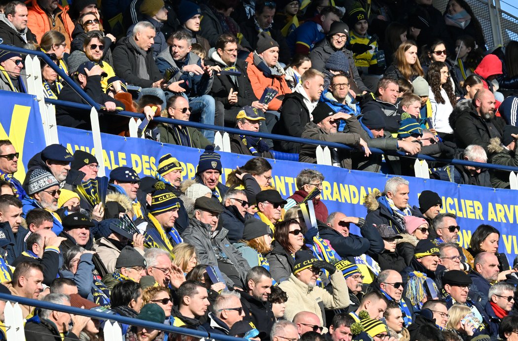 LaMontagne_TDS's tweet photo. #Rugby / ASM - Scarlets : 15.552 spectateurs pour un match de Challenge Cup, une particularité clermontoise
#ASMvSCA
▶️https://t.co/CzHkXbErgP https://t.co/TYBG87zCvq