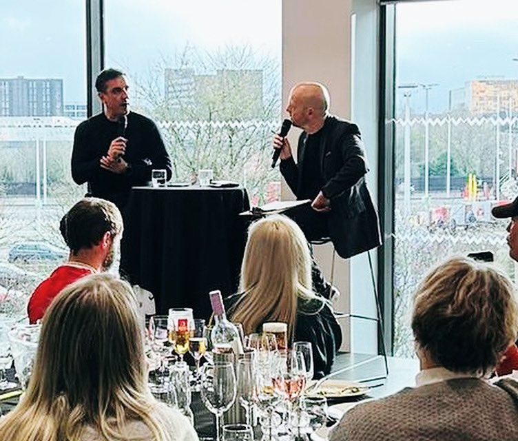 Great day working alongside @GNev2 @hotelfootballuk for @IceEntUK Only a McTominay header away from 3 points! #football #corporatehospitality #entertainment