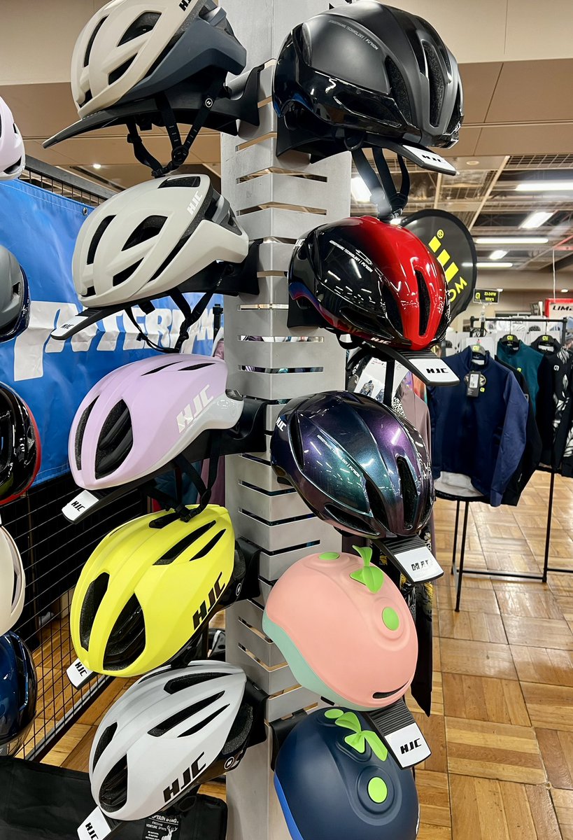 d_imanaka1's tweet photo. 明日から浅草で、ショップ様向けの"サイクルパーツ合同展示会"。無事に準備が終わりました。 https://t.co/wdfJL1VQgS