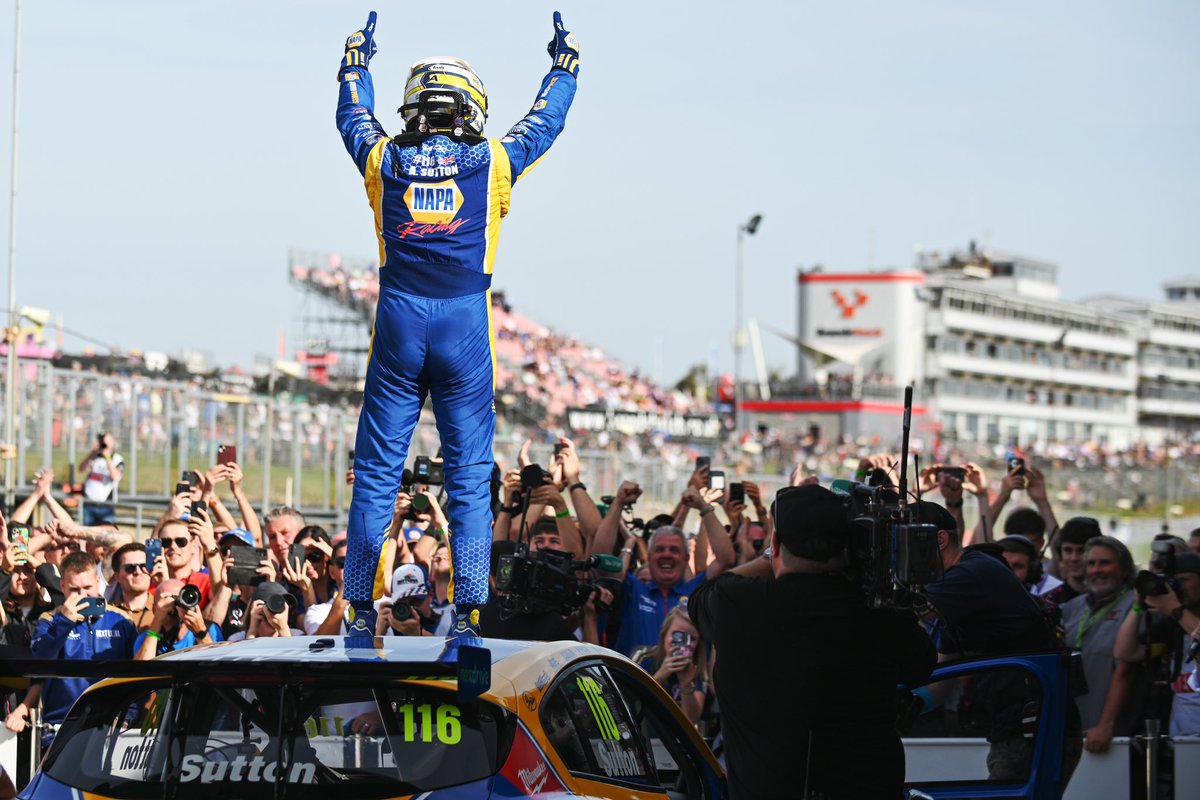 naparacinguk's tweet photo. π΅π‘ HAPPY BIRTHDAY CHAMP!!! πΎ @ASuttonRacing
#NAPARacingUK #BTCC #AshSutton #Champion #Champ https://t.co/Oq8sNoXZFO