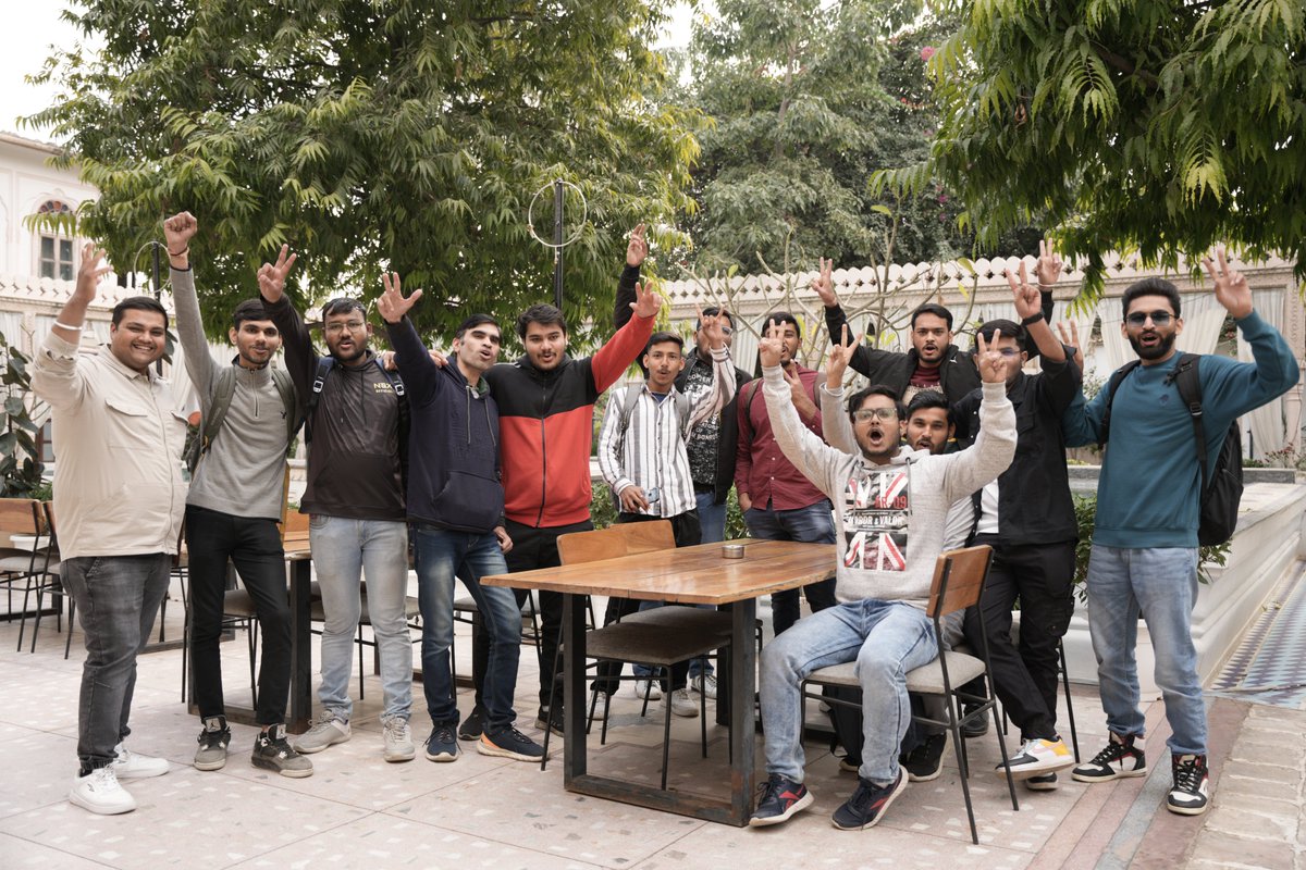 ExploreHONOR's tweet photo. Jaipur, where every corner echoed with thrilling conversations that turned into cherished memories!
Heartfelt gratitude to our Jaipur tribe for making the day truly extraordinary. π«ΆπΌ
#HTechMeetnGreet #Jaipur #HONOR90 #ShareYourVibe https://t.co/JX5qwgUpFJ