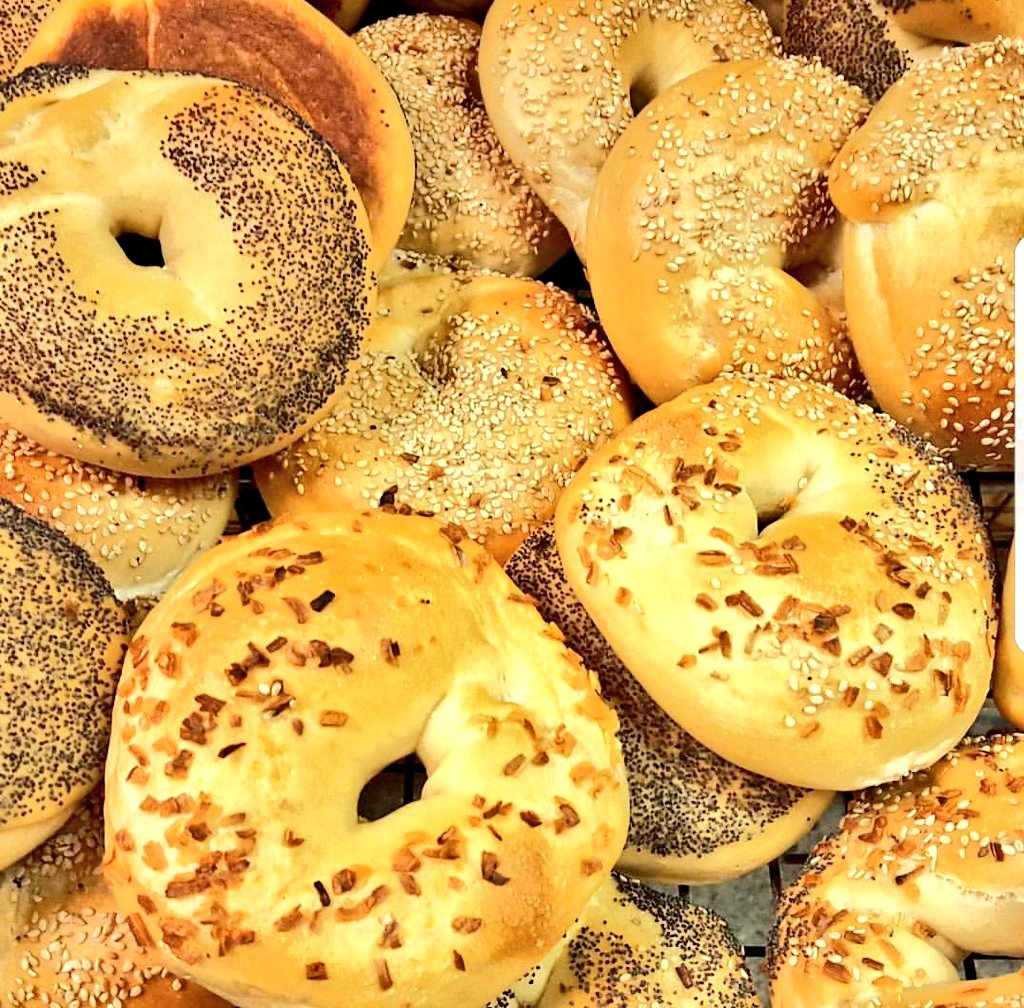 Good morning & Happy National Bagel Day! #NationalBagelDay #bagels #freshdaily