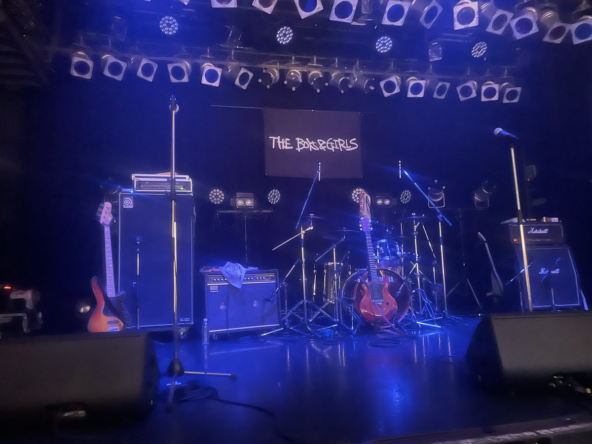 ss_and_ts's tweet photo. 6本目、2ヶ月遅れのファイナル札幌。 いろいろ考えさせられることあったけど、ライブは純粋によかった。今年初、メル。#FALLTIMEBEST https://t.co/j0cviZheAt