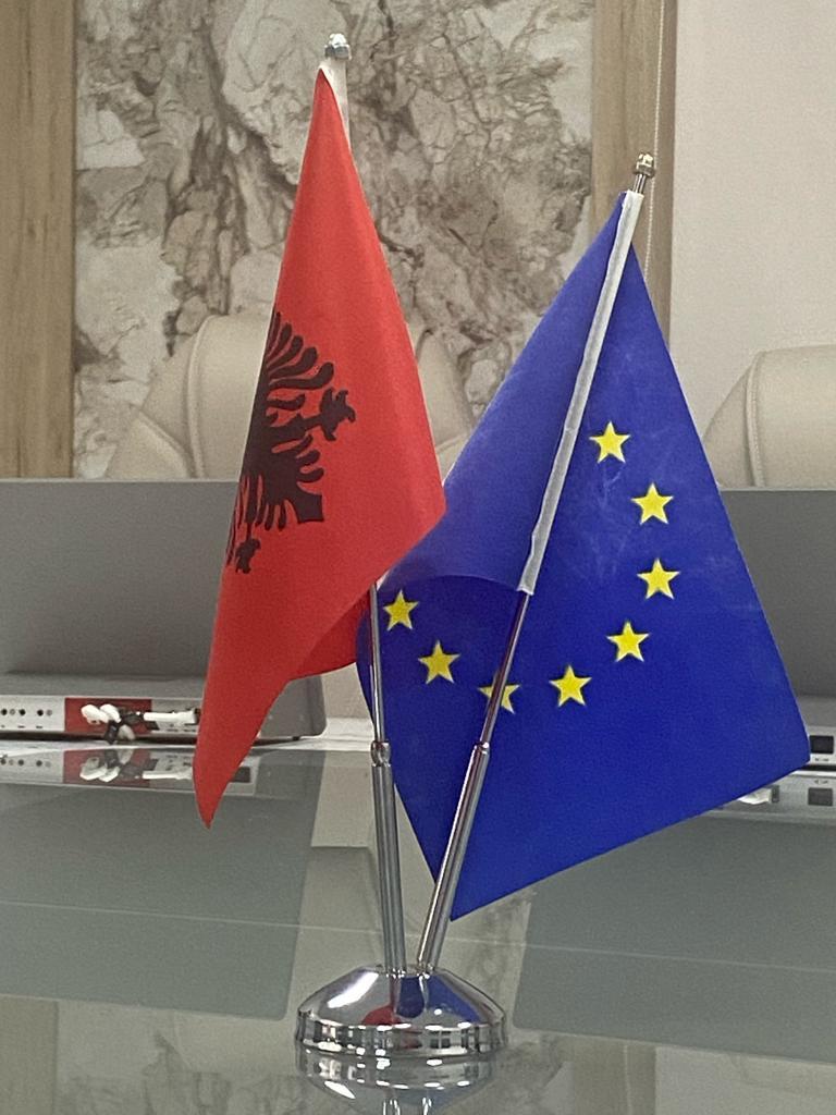 csipiemonte's tweet photo. 🔋First day in #Tirana for the #EU #twinningproject on #energyefficiency with the Agency for Energy Efficiency @eficencen and the lead partner @GSErinnovabili 💡🌱 Working toghether on #communication skills and dissemination tools #nuovoCSI #yourdigitalpartner @Eutalia_eu https://t.co/P8Zpe2u9ud