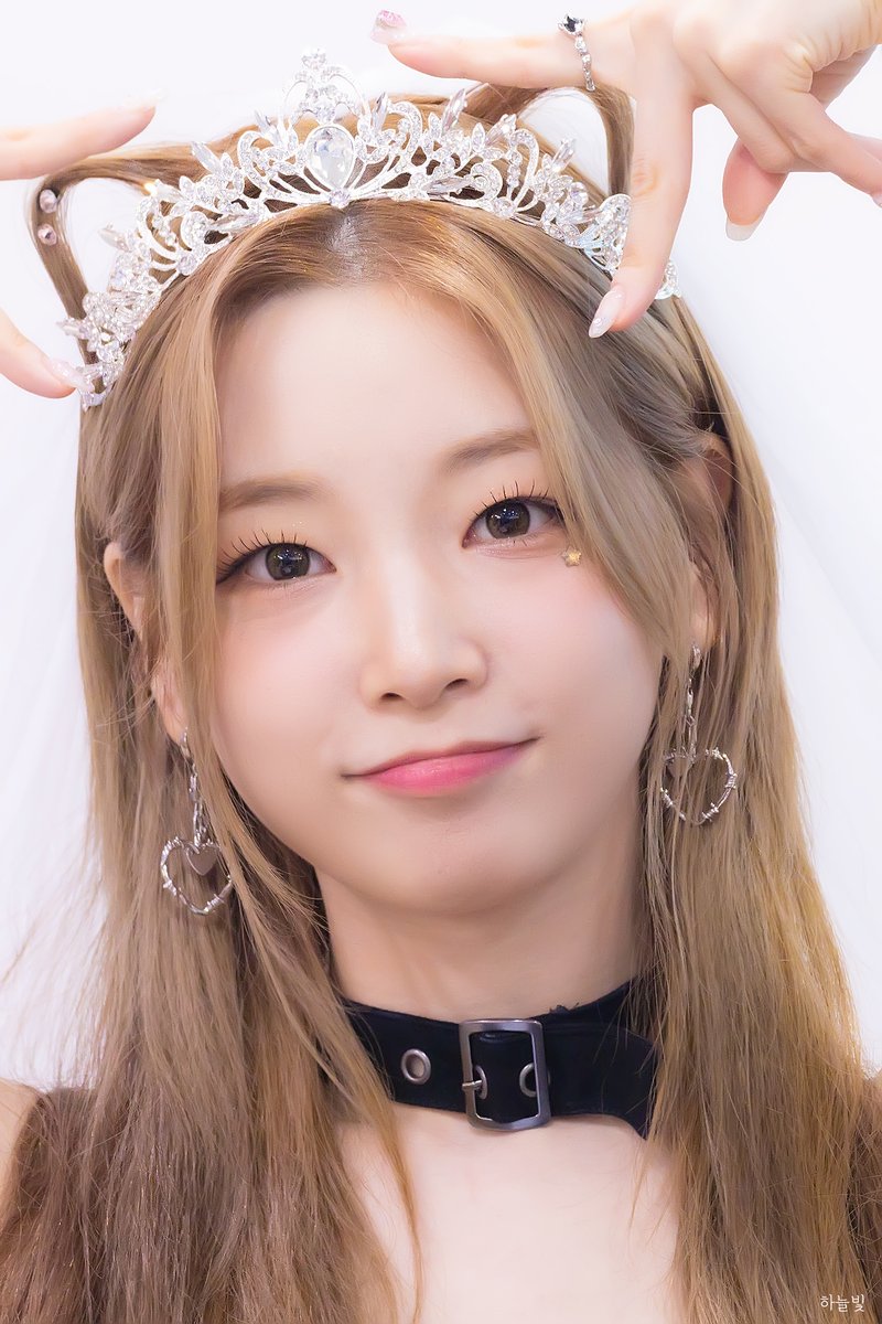 Oneul_sky's tweet photo. 230910 연희   

연냥이 3종 세트 🐱

#로켓펀치 #연희 #RocketPunch #Yeonhee #ヨンヒ #莲熙 #BOOM #RCPC #RCPC_BOOM https://t.co/sSAIi7iTWH