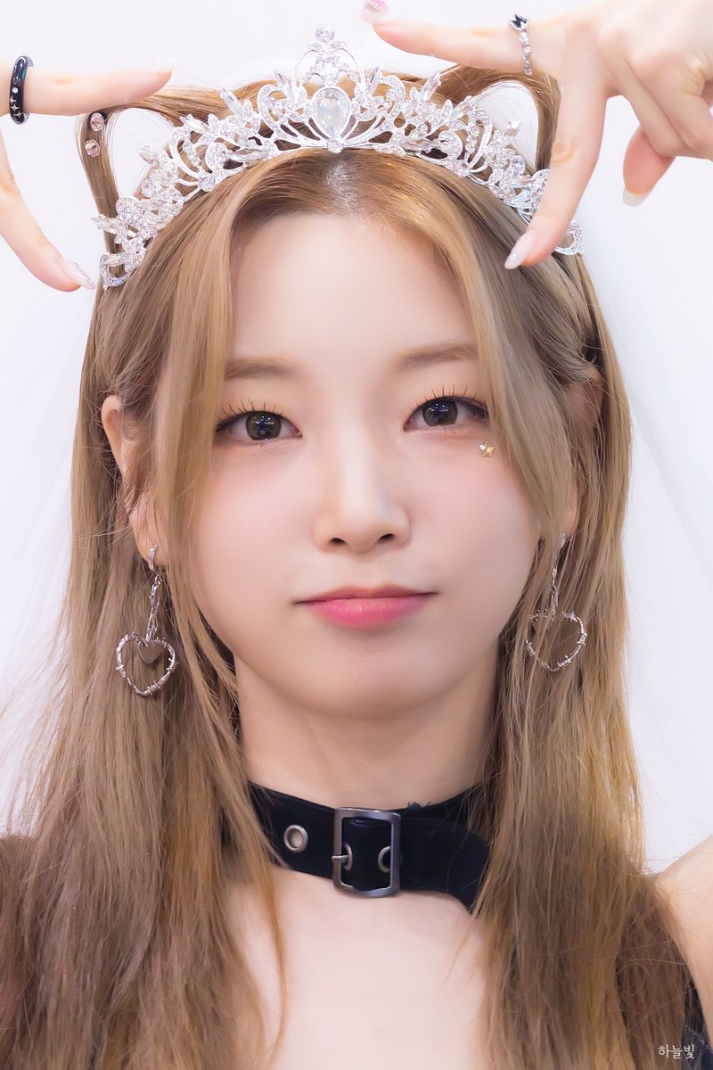 Oneul_sky's tweet photo. 230910 연희   

연냥이 3종 세트 🐱

#로켓펀치 #연희 #RocketPunch #Yeonhee #ヨンヒ #莲熙 #BOOM #RCPC #RCPC_BOOM https://t.co/sSAIi7iTWH
