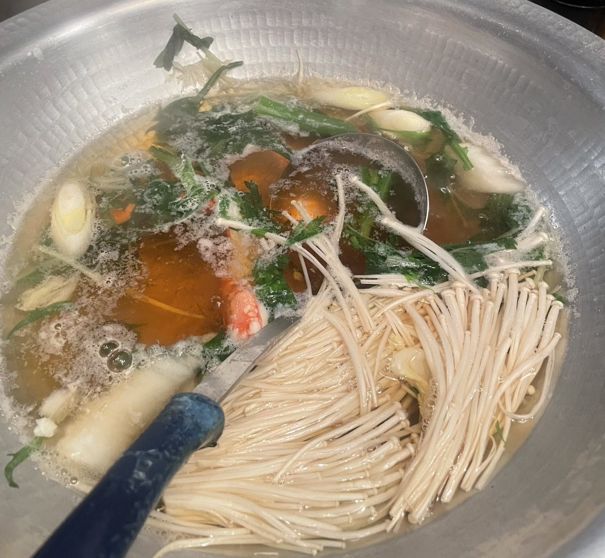 お婆ちゃんの誕生日だったので、皆んなで蟹を食べました🦀
お婆ちゃんお誕生日おめでとう👵🏻