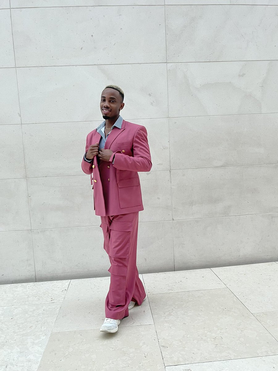 wyclef_kay's tweet photo. The world is my runway, and graduation day was one of my fashion shows! 🎓

MSc. Bagged… 🧑‍🎓 https://t.co/jGyXyECppW