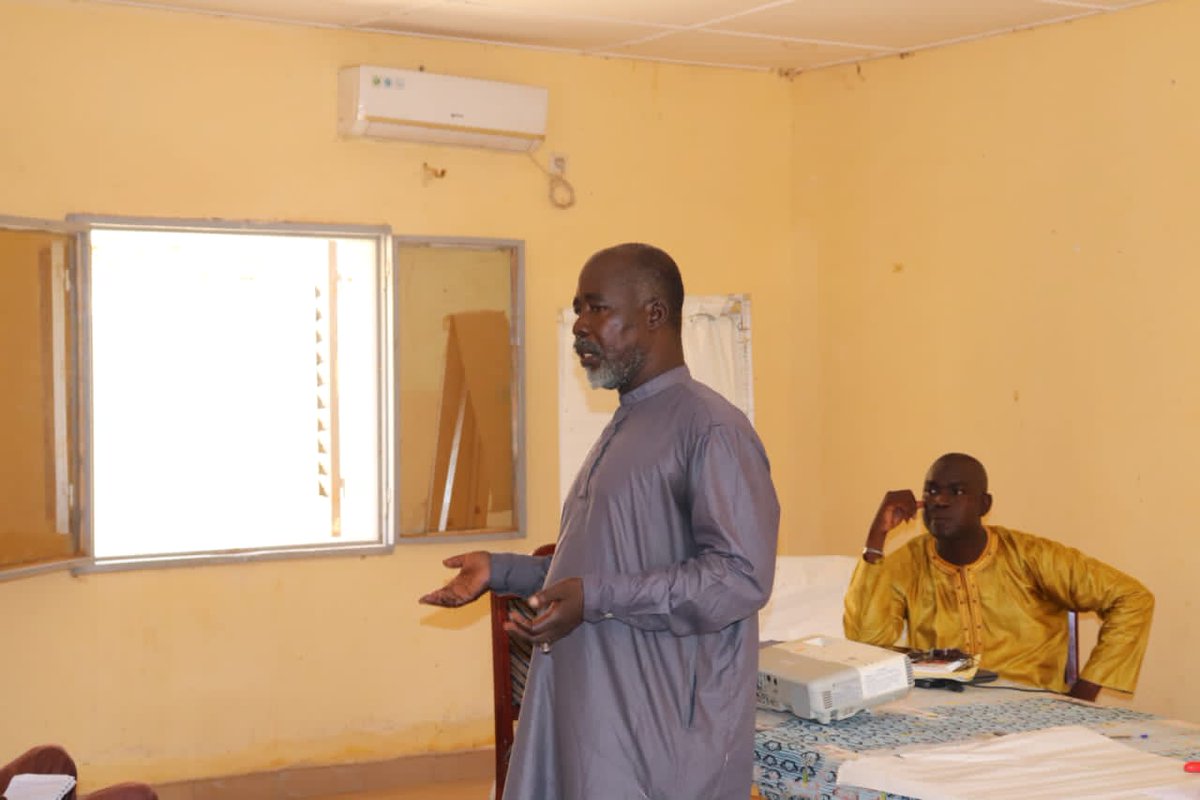meier_matias's tweet photo. 📍#Douentza - the @RESCUEorg in #Mali team and its partners strengthened the capacities of state agents 3⃣5⃣ on human rights concepts.

This activity is part of the Program to support community resilience and inclusion (#PARIC)🇲🇱🇧🇫, supported by @UEauMali. https://t.co/bEt2P3lt9k