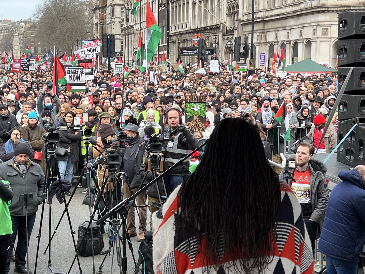 This weekend, I marched with hundreds of thousands of people in London as part of an international day of action to call for a ceasefire in Gaza. Our government should be pushing for an end to the killing, not risking escalation into wider regional conflict #CeaseFireInGaza