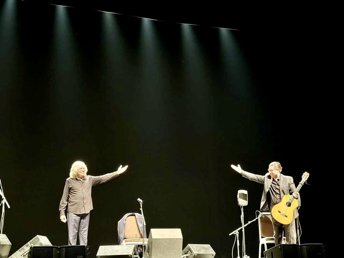 AuditoriLaNucia's tweet photo. 🤩El cantaor flamenco @JoseMerceOfic actuó el pasado sábado en @LaNuciaES, donde agotó todo el papel, colgando el cartel de “Entradas Agotadas”.
🎶Un intenso #concierto, donde repasó su intensa discografía.
📰👉🏻 https://t.co/8qTRRZ1jsB
#AuditoriLaNucia #Flamenco #JoseMerce https://t.co/dYKFXraEcn