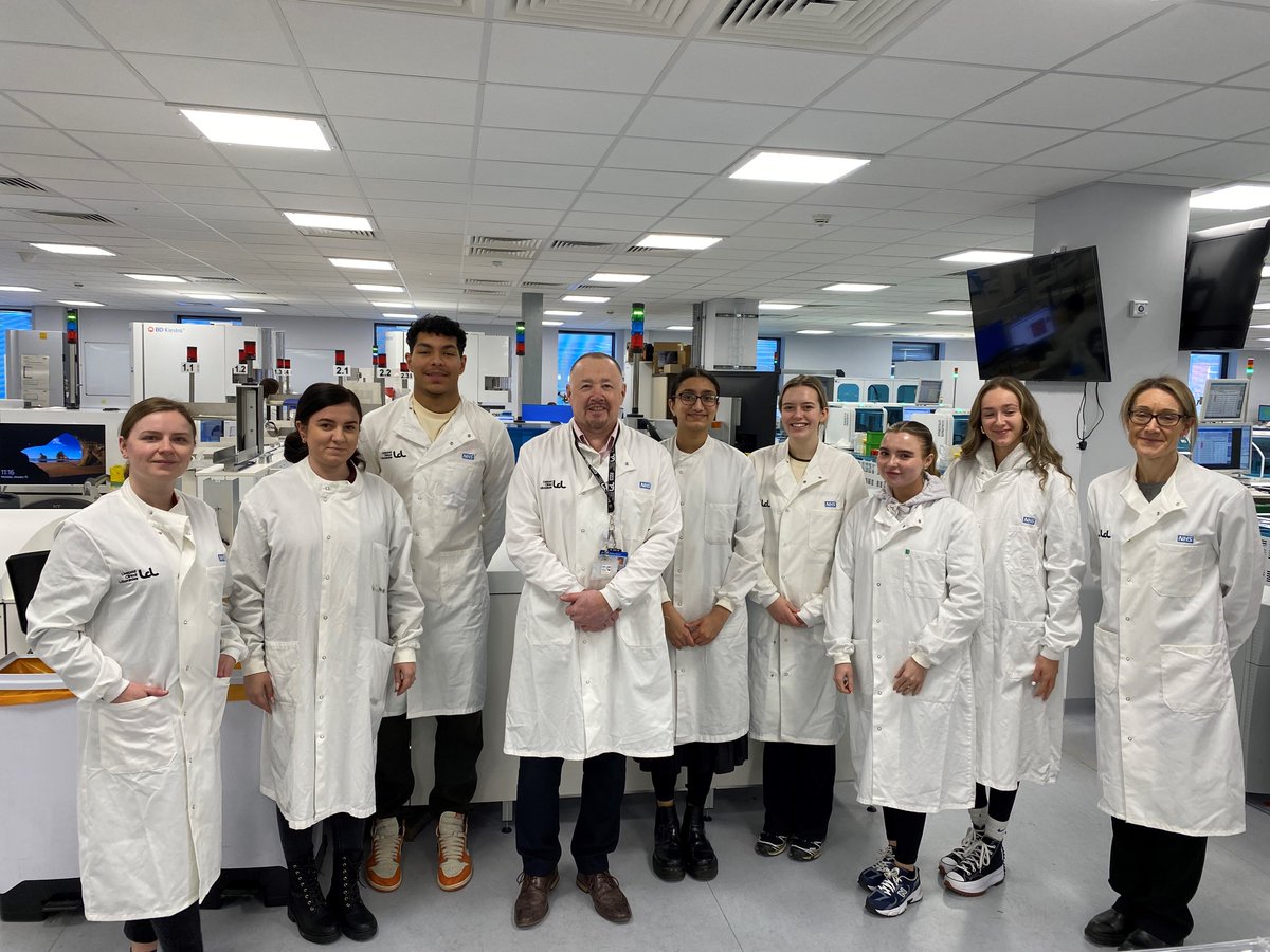 Today we were visited by a cohort of students studying Applied Biomedical Health at <a href="/LivHopeSHSS/">Liverpool Hope School of Health and Sport Sciences</a> 

Our Managing Director Andrew Bamber showed the students around our CSSB labs🥼

Thanks for visiting! We wish you all the best of luck with the rest of your studies 💙