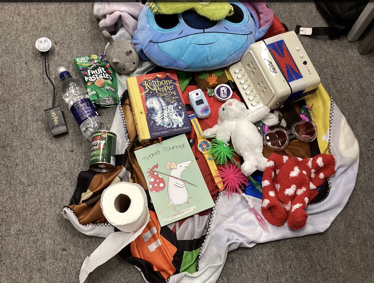 BGS_JuniorSch's tweet photo. Year 6 have started their new Unit of Inquiry by imagining what it might be like to be a migrant going on a long journey.  We had 5 minutes to pack a bag with everything we thought we might need… we soon realised that we had forgotten many items! #BGSYear6 #BGSIBPYP https://t.co/4zUEKVn70X