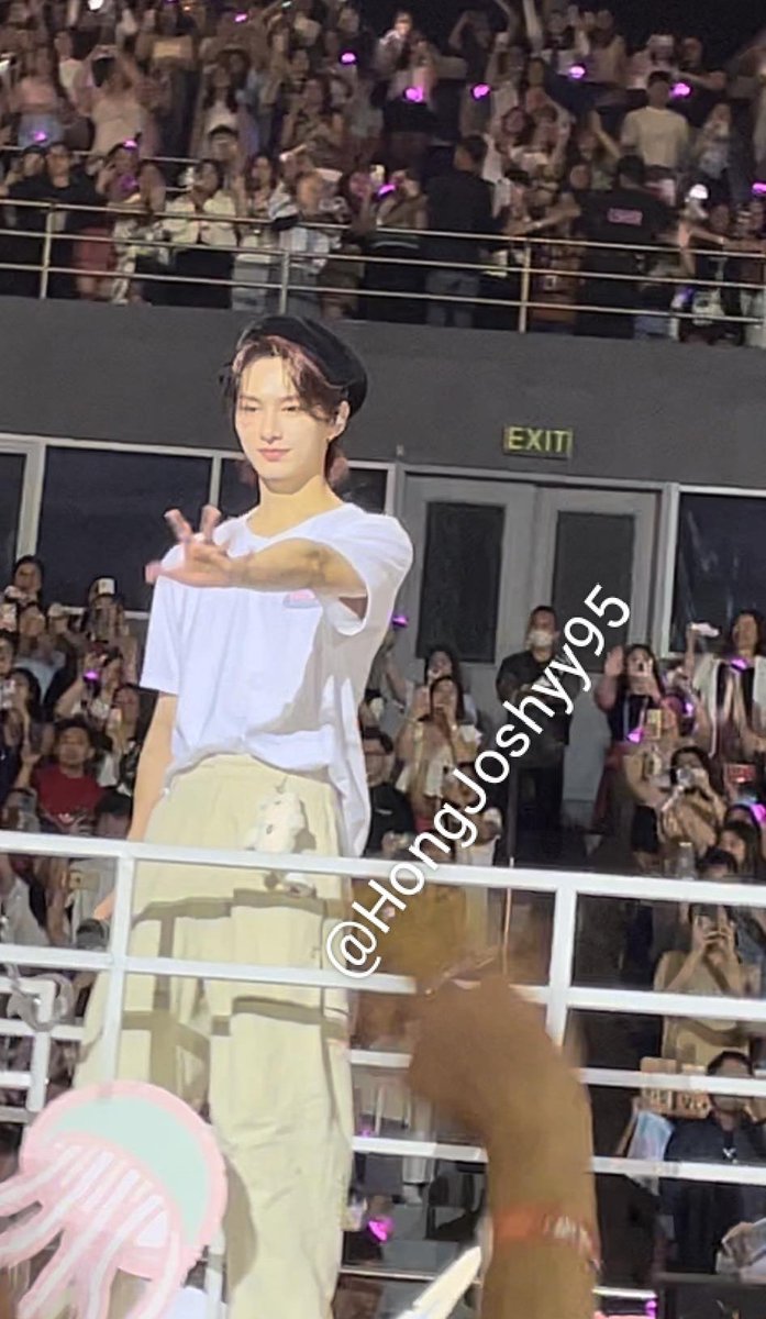 HongJoshyy95's tweet photo. I still can't process everything that happened, I can't believe that I finally saw svt in person! Nakakaiyak talaga yung visuals nila. Hoping to see you again soon, my Sebongs!💗💙 https://t.co/HB5gA7ERNw