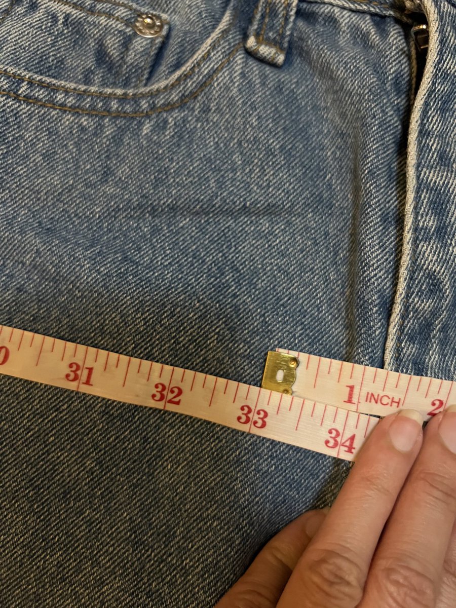 typagurlee's tweet photo. กางเกงยีนส์ lemondenims สียีนส์ ทรงสวยมากจริงๆ สาว150ใส่ละขายาวจ้า
150.- รส
เอว-สพ-ความยาว

#ส่งต่อกางเกง #ส่งต่อกางเกงยีน #โล๊ะตู้ #ส่งต่อเสื้อผ้ามือสองราคาถูก https://t.co/9dnTeCnx7i