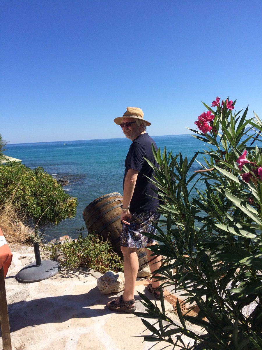 SteveDo20186948's tweet photo. @easyJetholidays Mr blue sky Crete @Flowerpowerlife https://t.co/S1kG1BSWLd