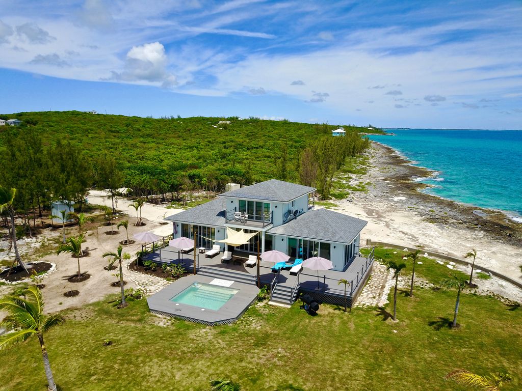 VBahamasRentals's tweet photo. Escape to the Bahamas without booking fees! Enjoy affordability with our vacation villa rentals – pay only the rental rate and taxes. Save big on extended stays. #BahamasGetaway #NoBookingFees https://t.co/g1g0jMz1XE https://t.co/sSNaFjc1TF