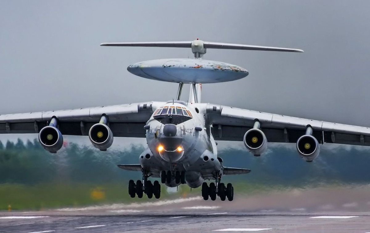 DarthPutinKGB's tweet photo. Day 690 of my 3 day war. A $300 million A-50 command aircraft successfully intercepted &amp; destroyed a Ukrainian anti aircraft missile.

I remain a master strategist. https://t.co/5YtZcTcvcA