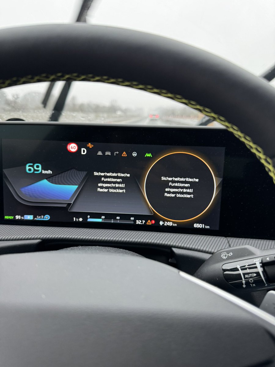 stromr.garage tweet media