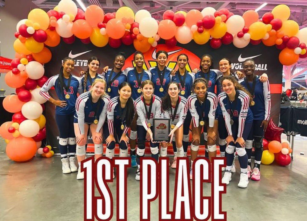 Congratulations to my team, Metro 17 Travel for winning the gold medal at the Cleveland Rock n Rumble tournament! 🏆🏐 We went 6-0 and played exceptionally well as a team. #Metro17 #ClevelandRockNRumble #VolleyballChampions