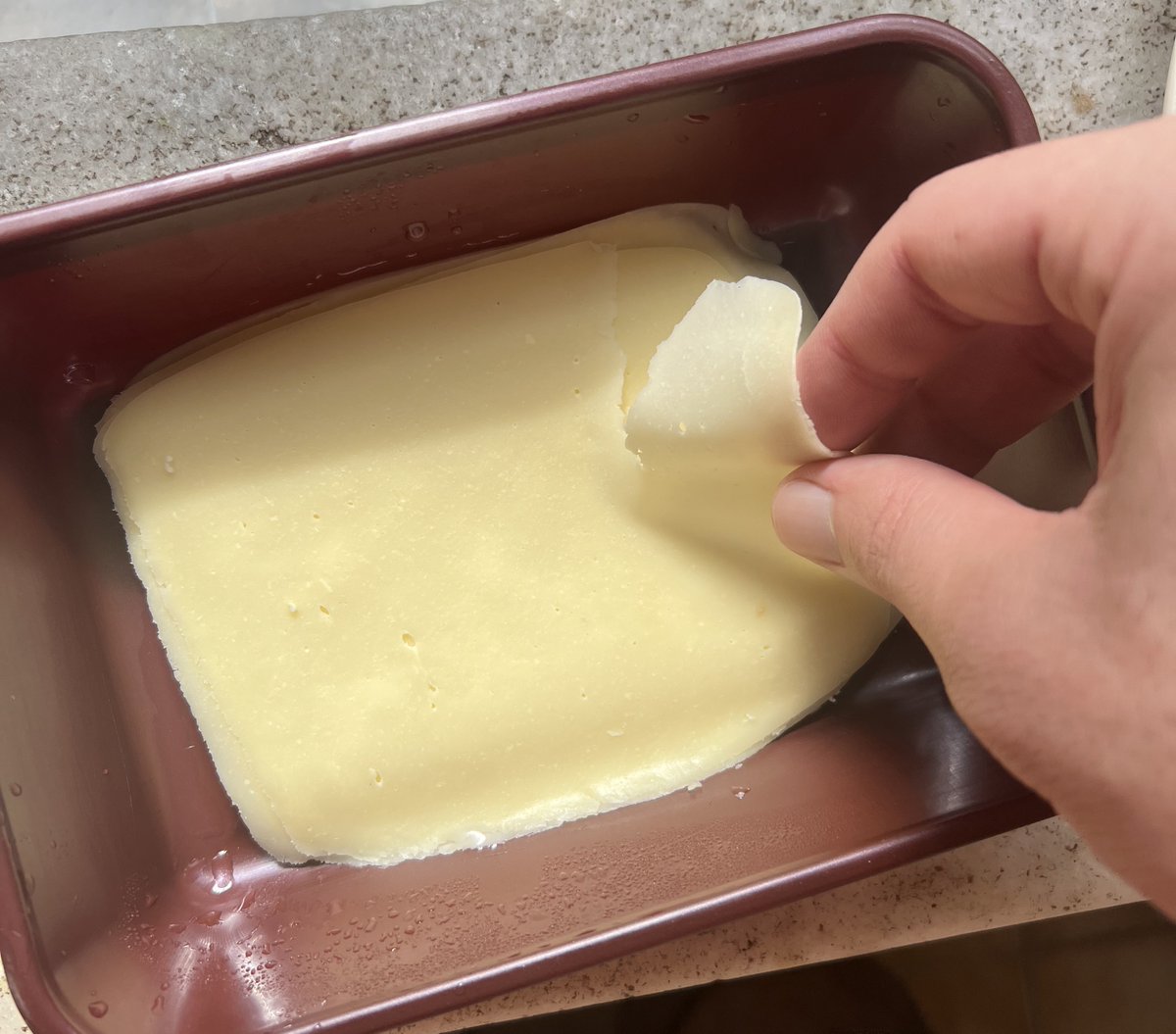 Dudu's tweet image. RAIVAS MODERNAS: Mussarela fatiada muito fina que cola ou rasga