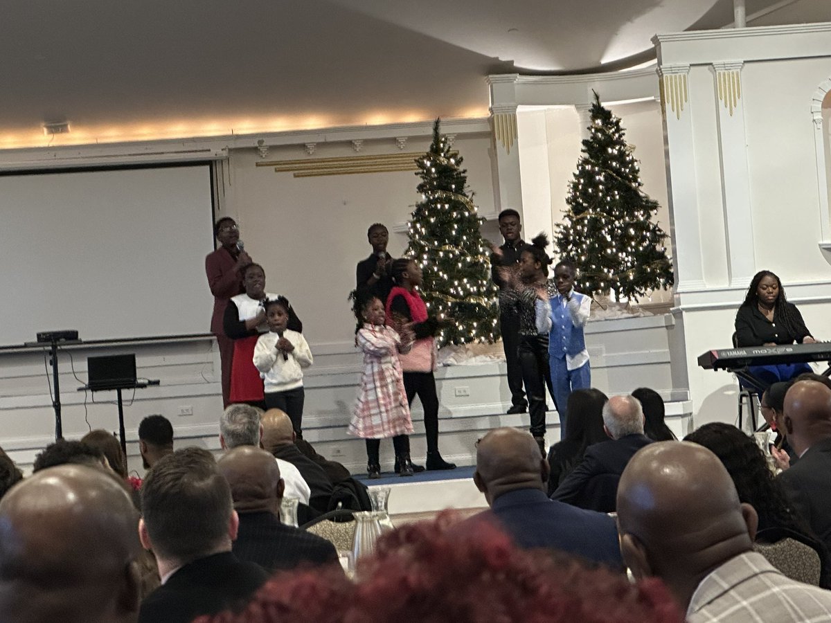 Sarah Mack tweet media