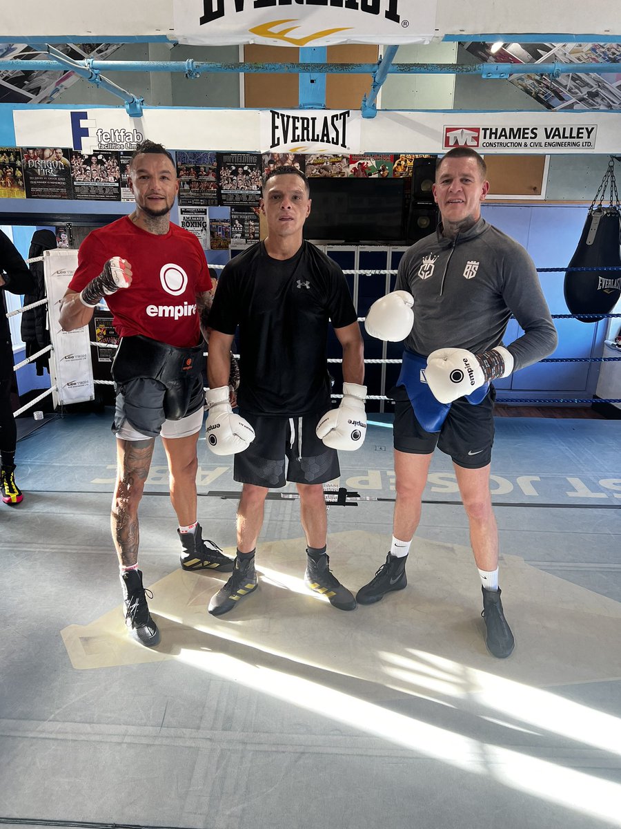 8 rounds sparring this morning 2 fresh lads jumping in the working week begins for @gavin1gwynne @letsgomanage @EmpireFS_ @EmpireProTape @Leeeaton88 @TonyBorg6