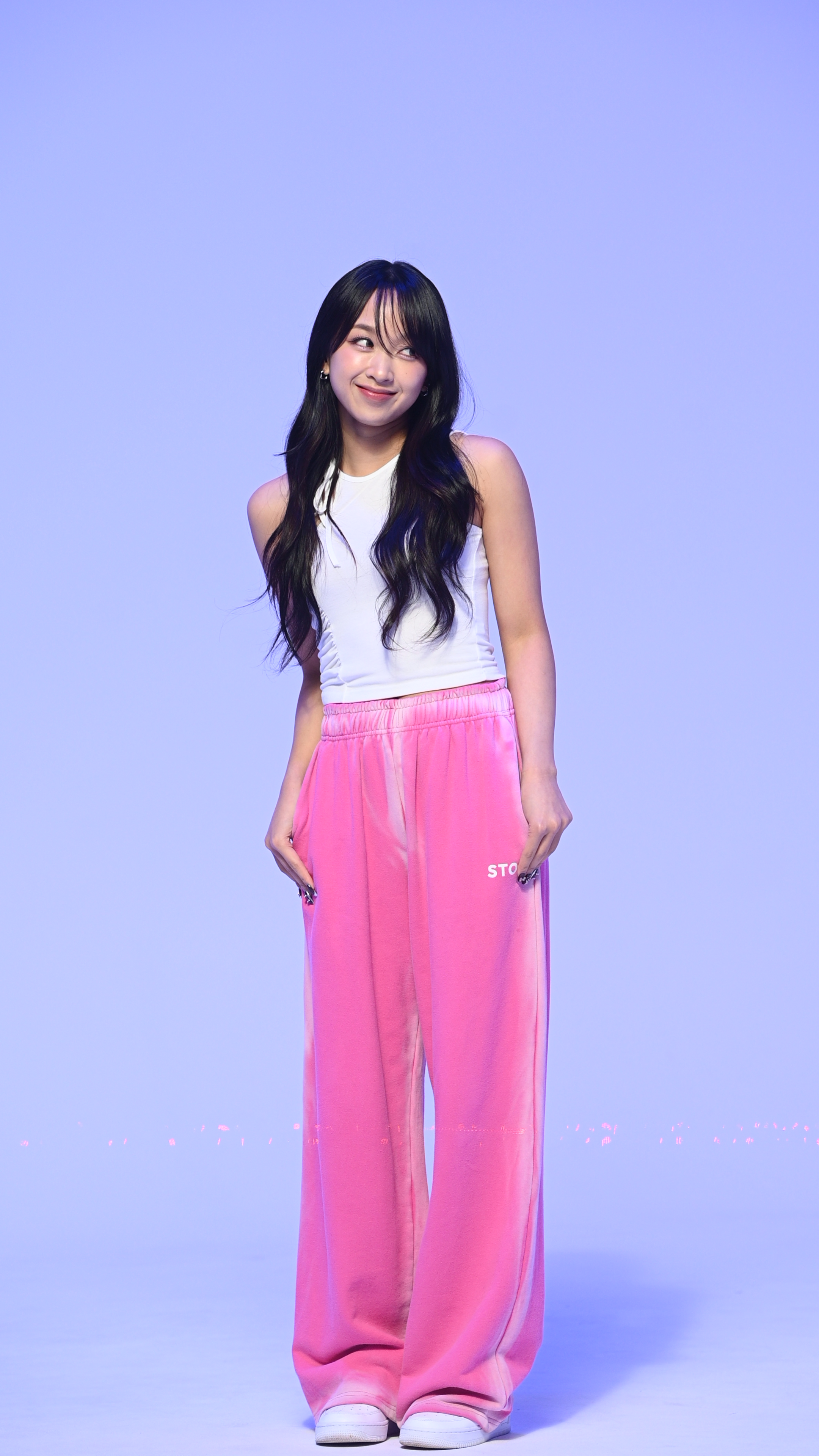 GD4a1GlaAAAC6uL?format=jpg&name=4096x4096