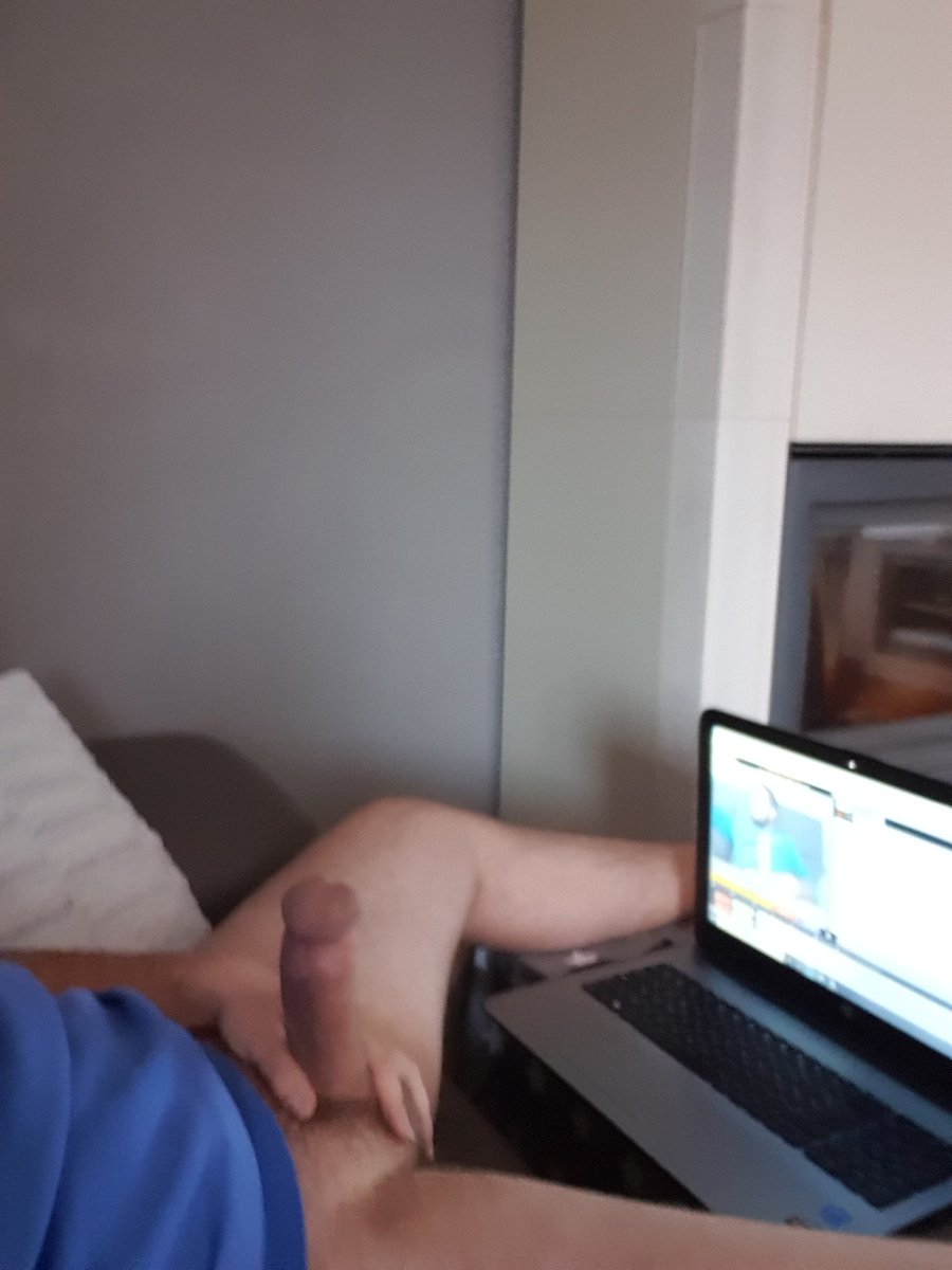 BarinJulien's tweet photo. Et pour bien commencer la semaine une petite branle sur cam4
#cam4 #branle #bite #exib #voyeur https://t.co/z0vdiTqL3b