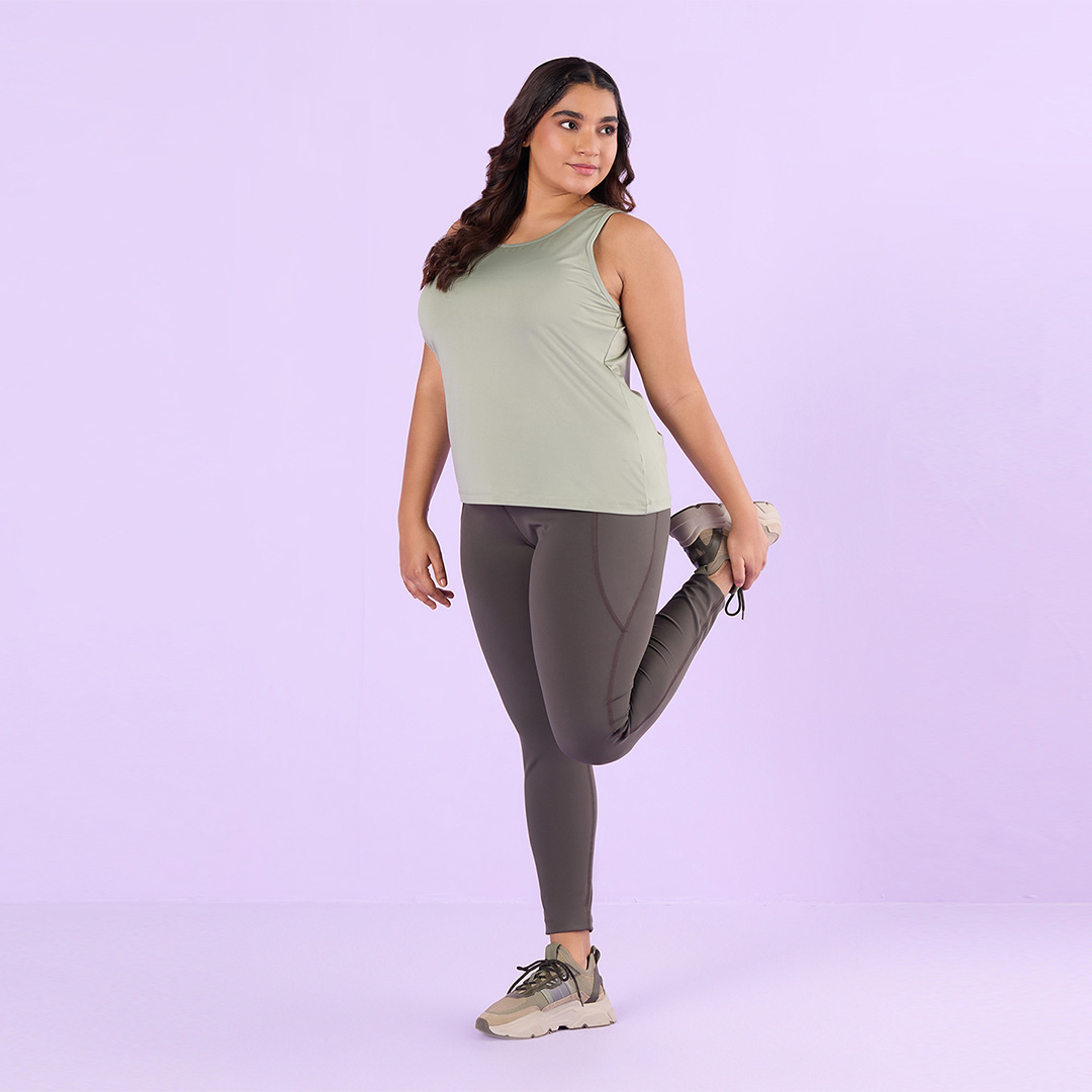 BigHello_'s tweet photo. Unleash your potential in the Air Lift Tank Top by Big Hello. Designed for active souls, its breathable, flexible fabric lets you push boundaries with unrestricted movement. 🏋️‍♀️
#BigHello #AirLift #FitnessWear #ActiveWear #PlusSizeFashion #PlusSizeFitnessWear #PlusSizeActiveWear https://t.co/9L68gGnqCX