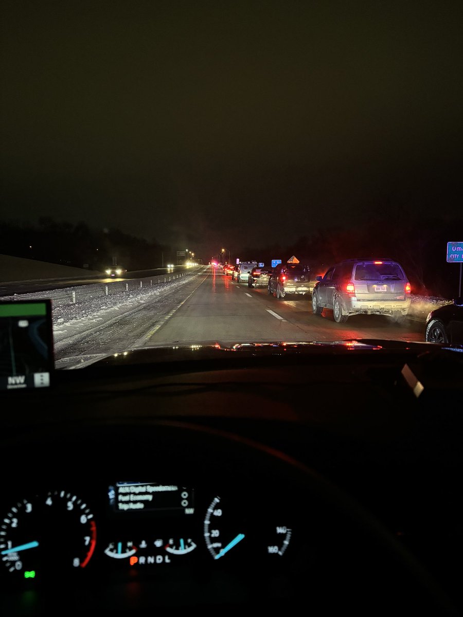 OfcSolorio's tweet photo. There’s and accident in JFK northbound if you’re traveling towards @CityofO just north of the Chandler Rd. on ramp from @CityofBellevue. Please use caution and leave with plenty of time @SarpyCounty911 @omaha_scanner @NebraskaDOT #bpd https://t.co/OX2HQKdGkH