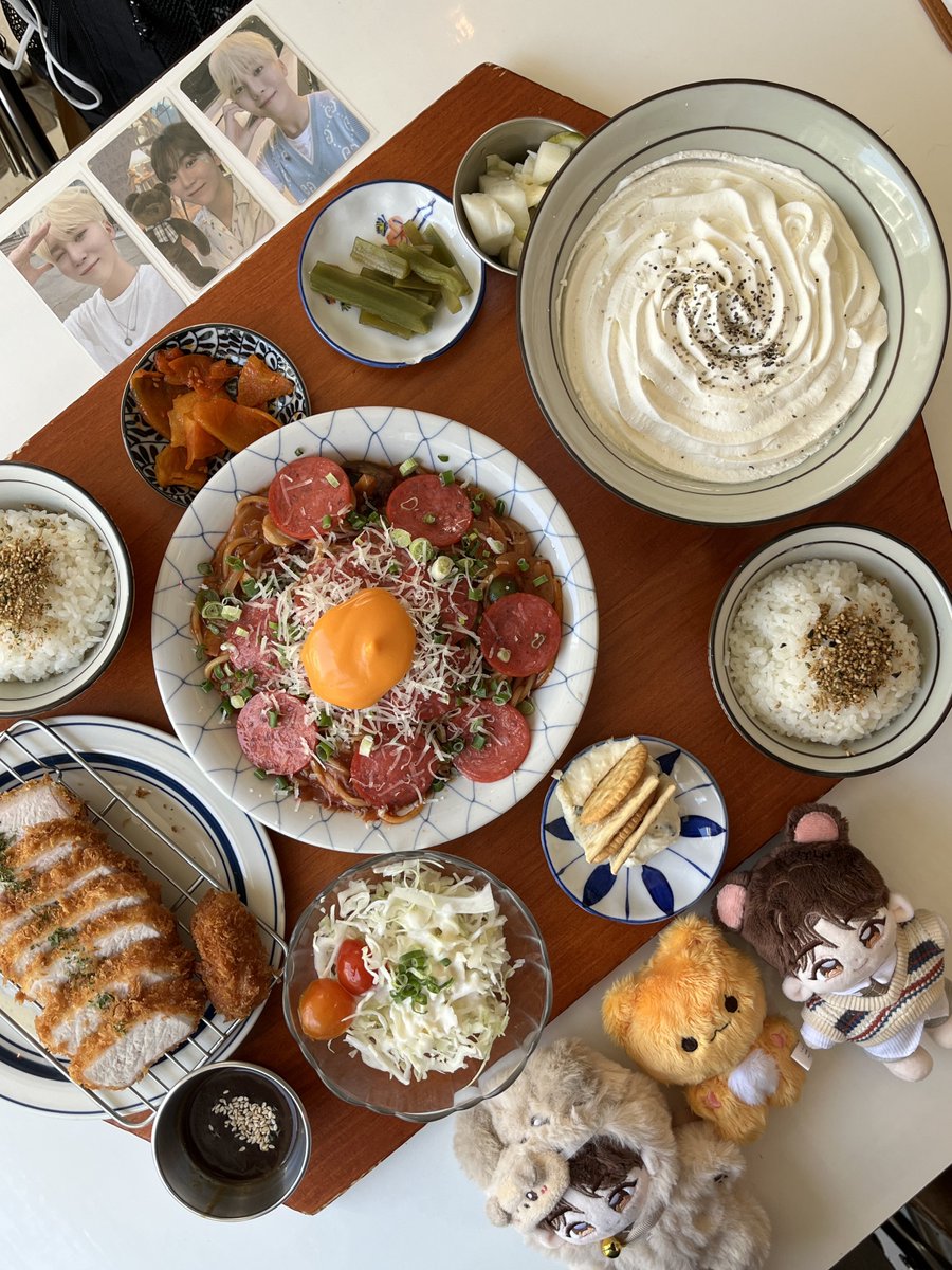 9BO116's tweet photo. 부푸들과 승관이 생일 축하 준비~~
그냥 맛있는 거 먹고 같이 놀앗다는 뜻 https://t.co/nRdTi6Jv1m