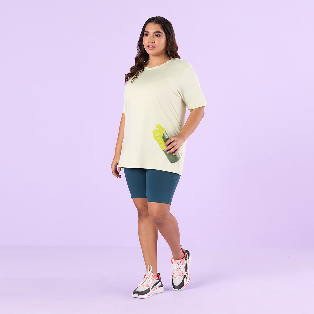 BigHello_'s tweet photo. Sweat in style, slay all day with Air Lift T-Shirts
With 2 zippered side pockets, half sleeves, mid-thigh length, and unique side slits, they're the perfect choice for both style and function. 🚴‍♂️
#BigHello #AirLift #FitnessWear #ActiveWear #PlusSizeFashion #PlusSizeFitnessWear https://t.co/fUowJS9mlx