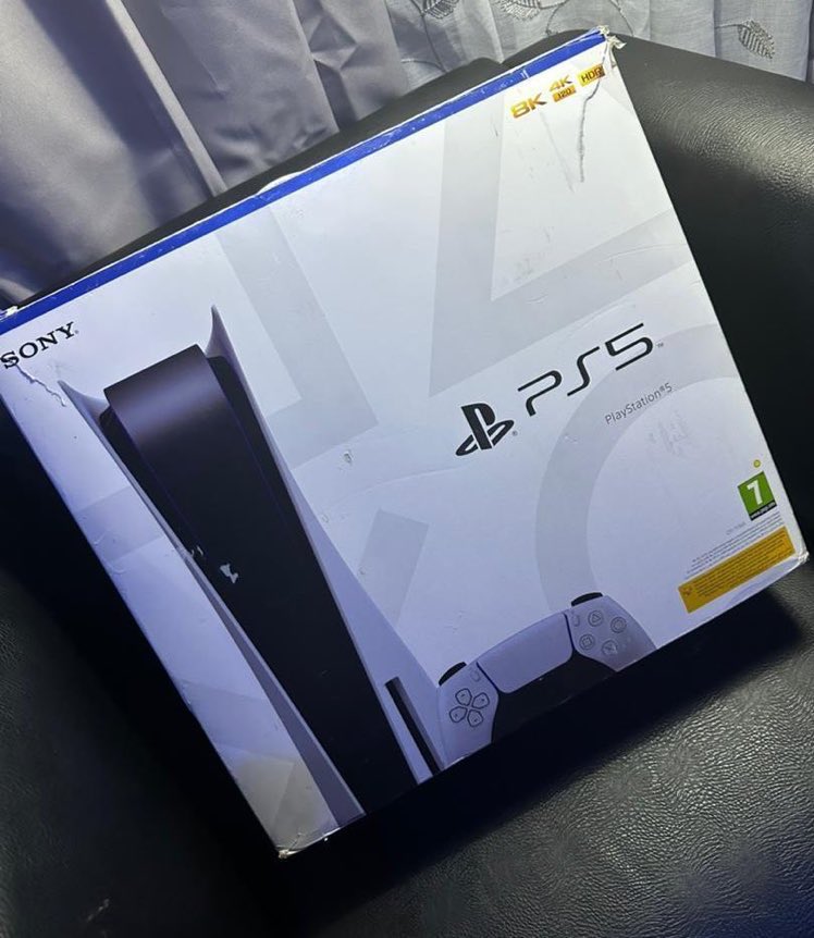 WarriorGawss's tweet photo. FAST PS5 GIVEAWAY

Just RT &amp; Follow us to enter

Winner in 3 hours https://t.co/0wxjJKPQd7