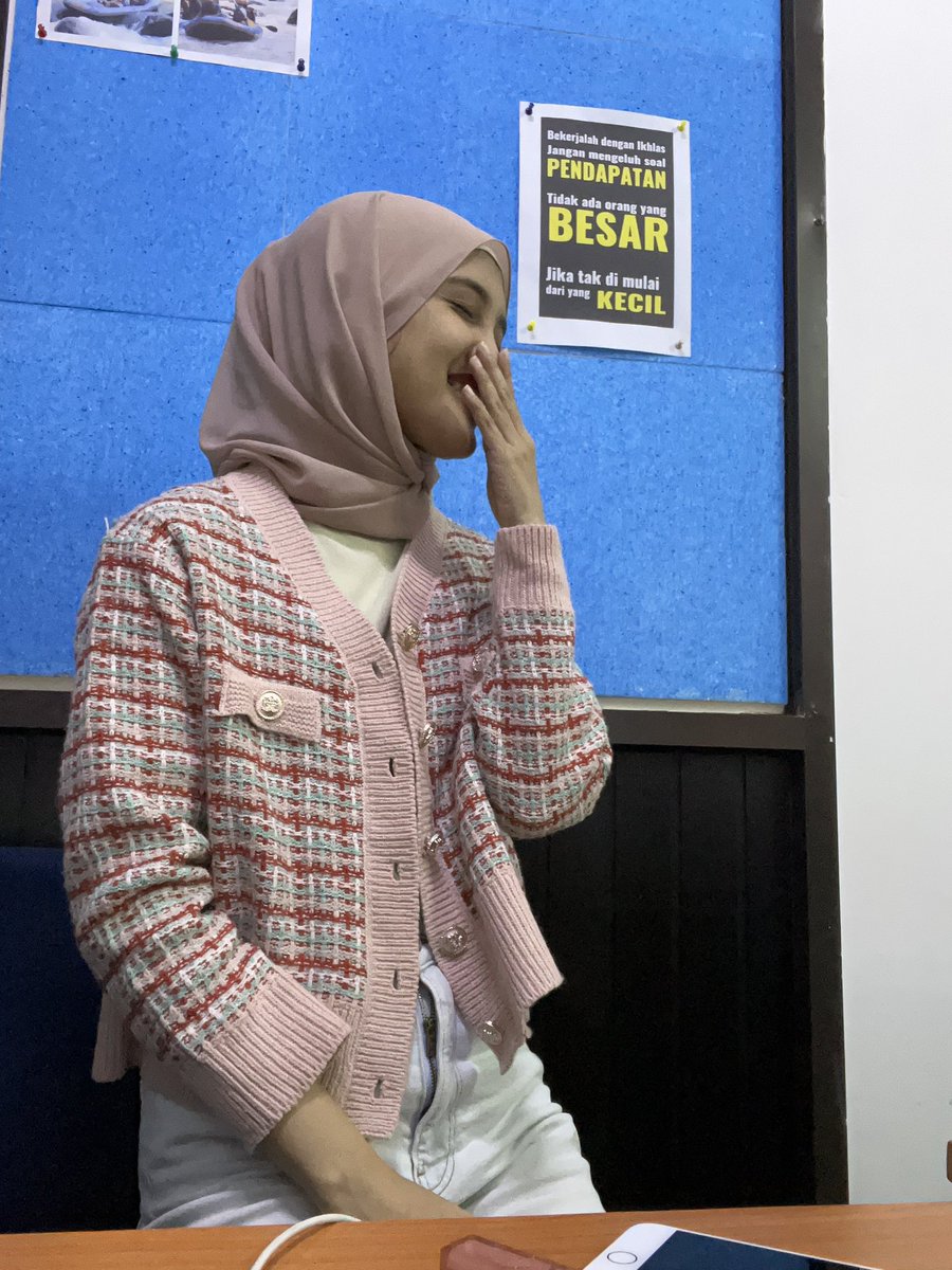 Deillusiontime's tweet photo. Yg ini juga samaa, enak poll. Pasmina bahan ceruty baby doll. Ga berat ga begitu nerawang. Di aturnya juga gampang.

#zonauang #rekomendasi 

https://t.co/3yhGCYrRzn https://t.co/eMHpXTE2Y9