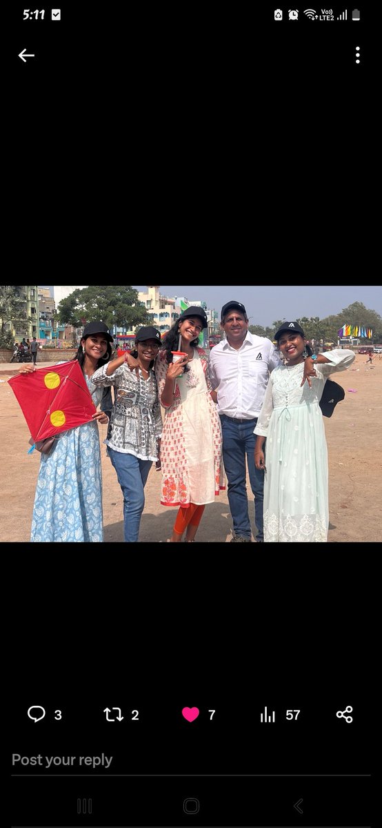 Gopalapall76478's tweet photo. Reaching new heights at the Algo Kite Festival, organized by Algo Bharat! πͺβ¨ @Algo_Bharat #AlgorandFlyingHigh https://t.co/s7nkJox2wB
