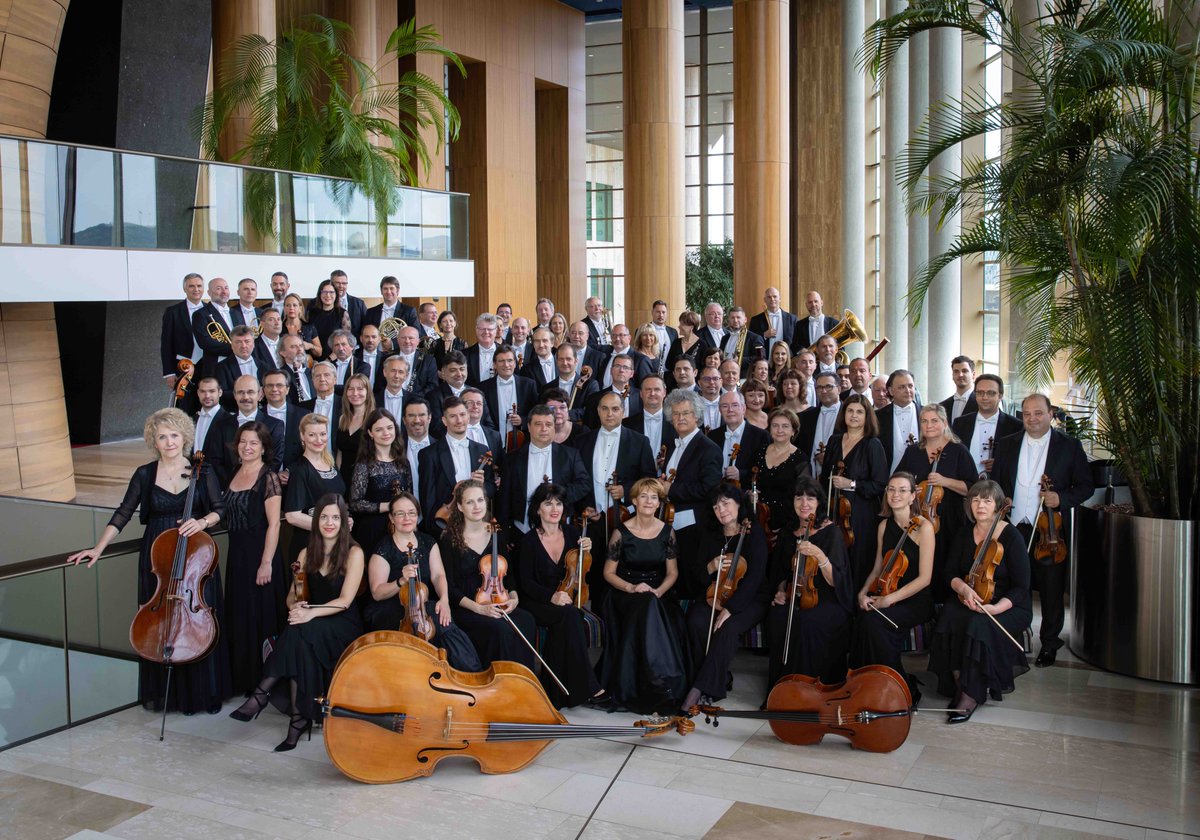 PFCantabria's tweet photo. 🚨 Mañana llega la Orquesta Filarmónica Nacional de Hungría (Pannon Filharmonikusok) y quedan muy pocas #entradas 😅

🎼 Con la dirección de @jordifrances y #AnaVidovic, solista a la #guitarra #Granados, #Rodrigo, #Stravinsky #Falla 

🎫 Taquilla y 👩‍💻 https://t.co/zJfMi89Ru6 https://t.co/QXrj8C56Ig