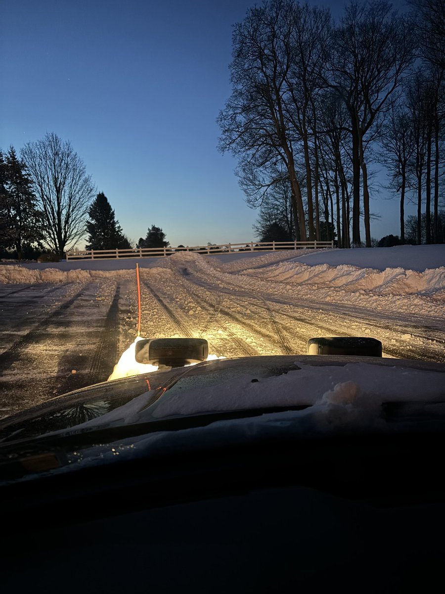 Thad Thompson tweet media